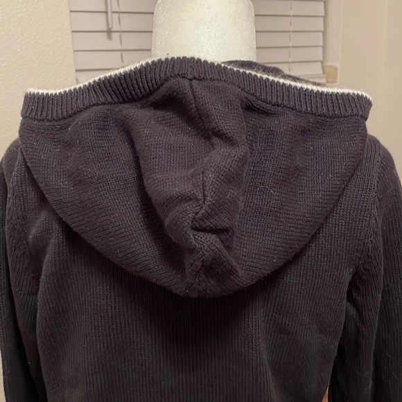 Victoria’s Secret sweater - Picture 3 of 6